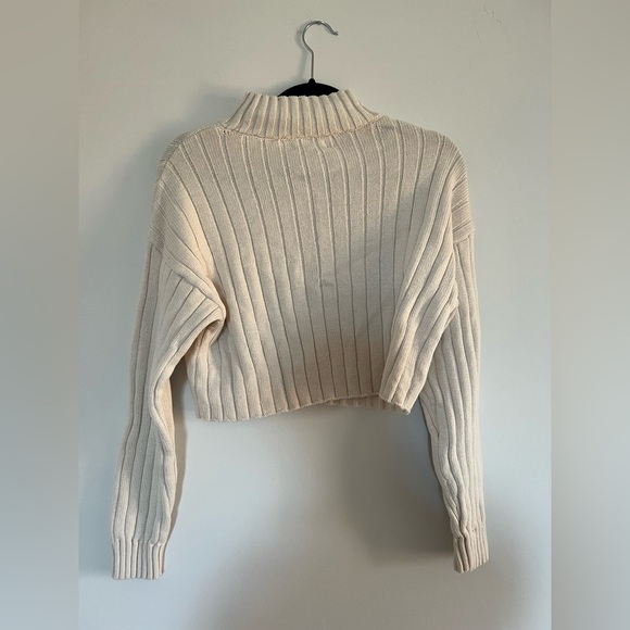 L.A Hearts Cropped Turtleneck Sweater - Picture 3 of 3